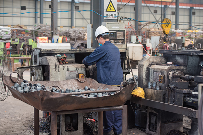 新乐网架锥头车间